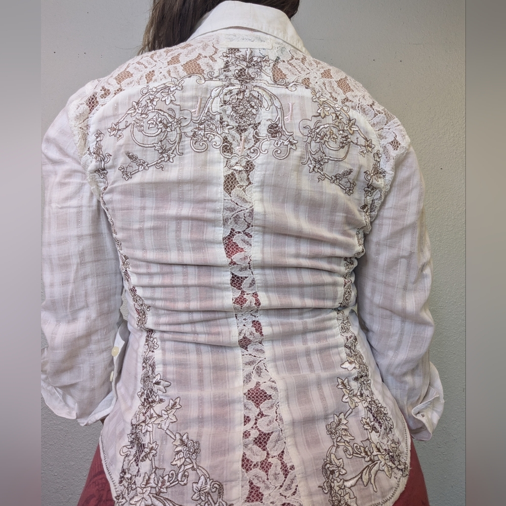 Johnny Was 3 J Workshop Embroidered Lightweight Blouse